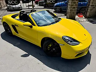 Used 2017 Porsche 718 Boxster Pdk Speed Yellow - Interior and Exterior details 3