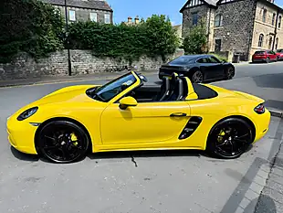 Used 2017 Porsche 718 Boxster Pdk Speed Yellow - Interior and Exterior details 6