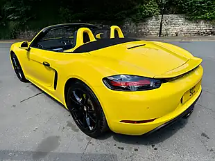 Used 2017 Porsche 718 Boxster Pdk Speed Yellow - Interior and Exterior details 7