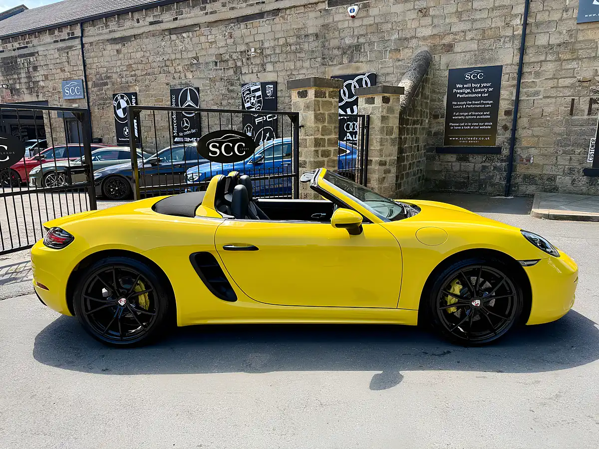 Used 2017 Porsche 718 Boxster Pdk Speed Yellow - Interior and Exterior details 8