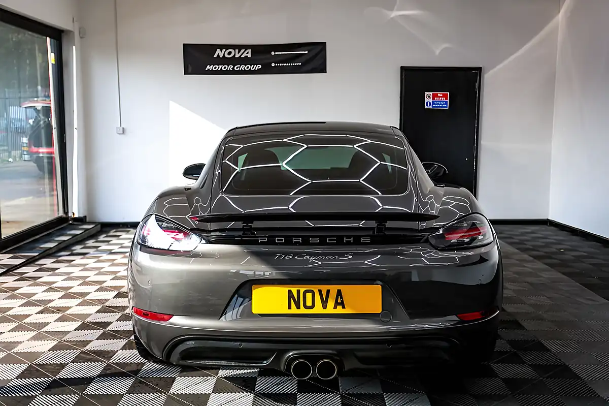 Used 2017 Porsche 718 Cayman S Agate Grey - Interior and Exterior details 11