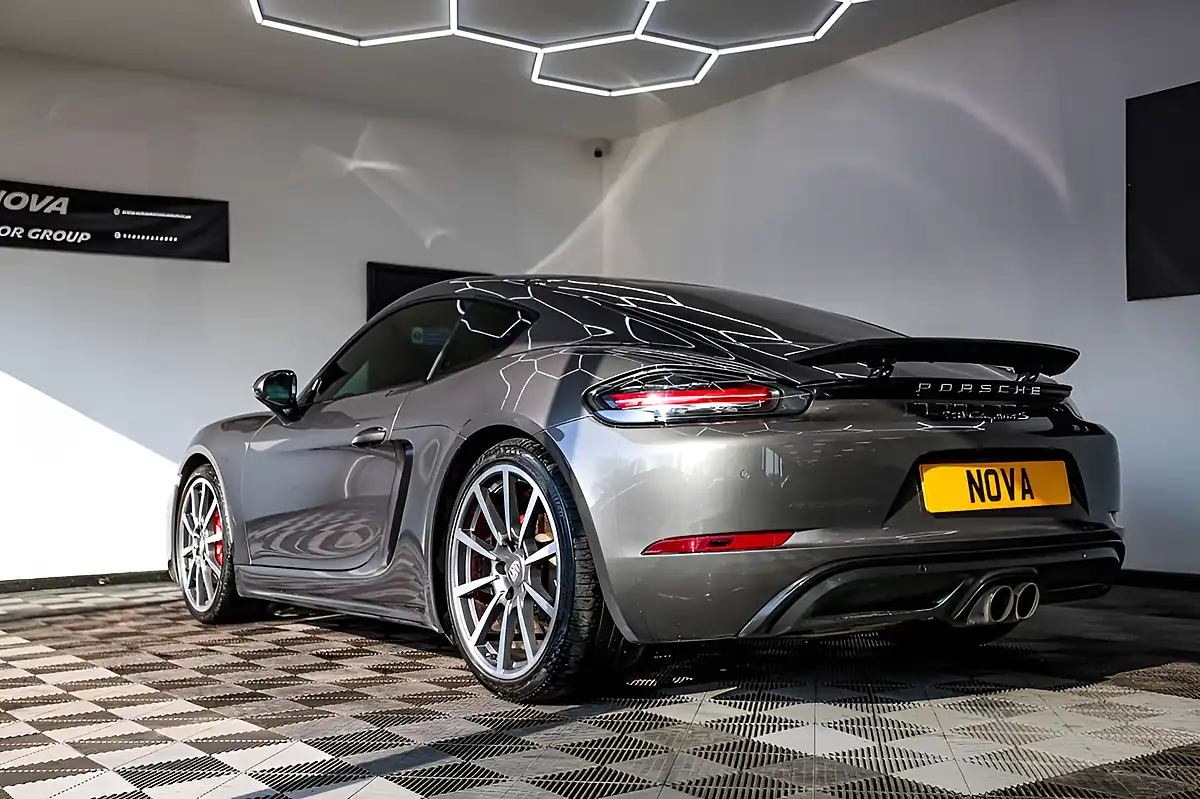 Used 2017 Porsche 718 Cayman S Agate Grey - Interior and Exterior details 12