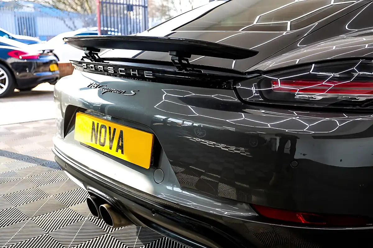 Used 2017 Porsche 718 Cayman S Agate Grey - Interior and Exterior details 13