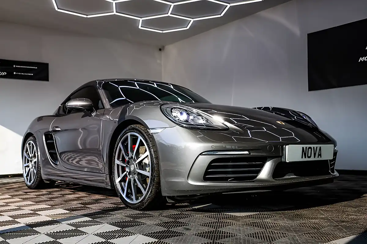 Used 2017 Porsche 718 Cayman S Agate Grey - Interior and Exterior details 3