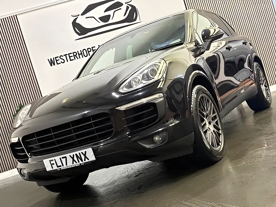 Used 2017 Porsche Cayenne Platinum Edition Black - Interior and Exterior details 6