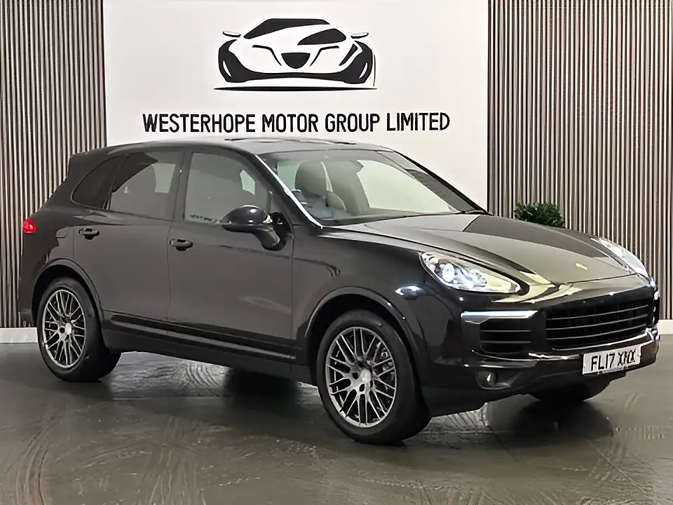 Used 2017 Porsche Cayenne Platinum Edition Black - Interior and Exterior details 8