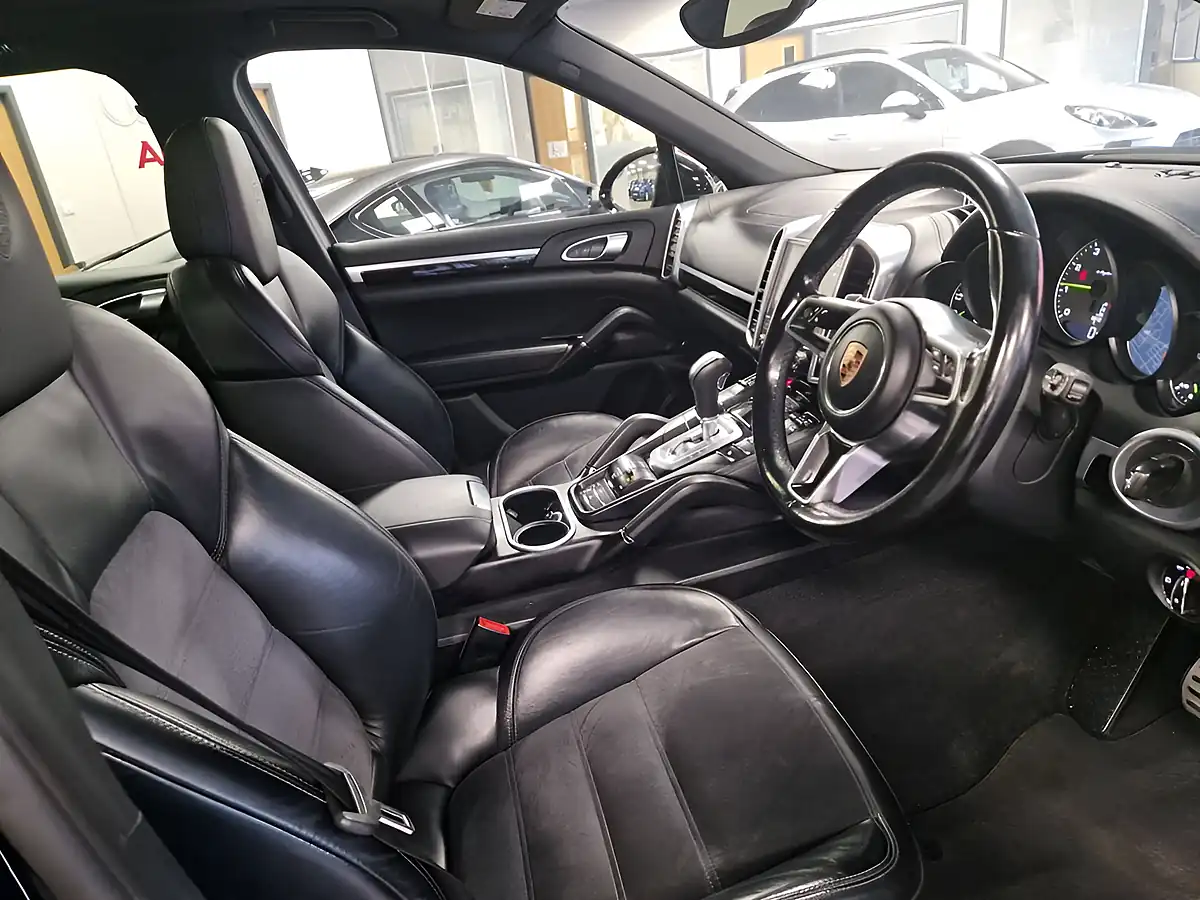 Used 2017 Porsche Cayenne Platinum Edition Black - Interior and Exterior details 12