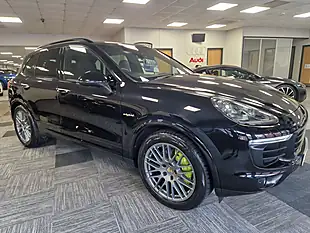 Used 2017 Porsche Cayenne Platinum Edition Black - Interior and Exterior details 2