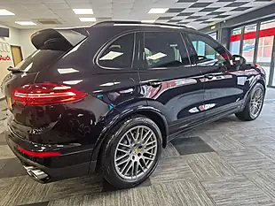 Used 2017 Porsche Cayenne Platinum Edition Black - Interior and Exterior details 3