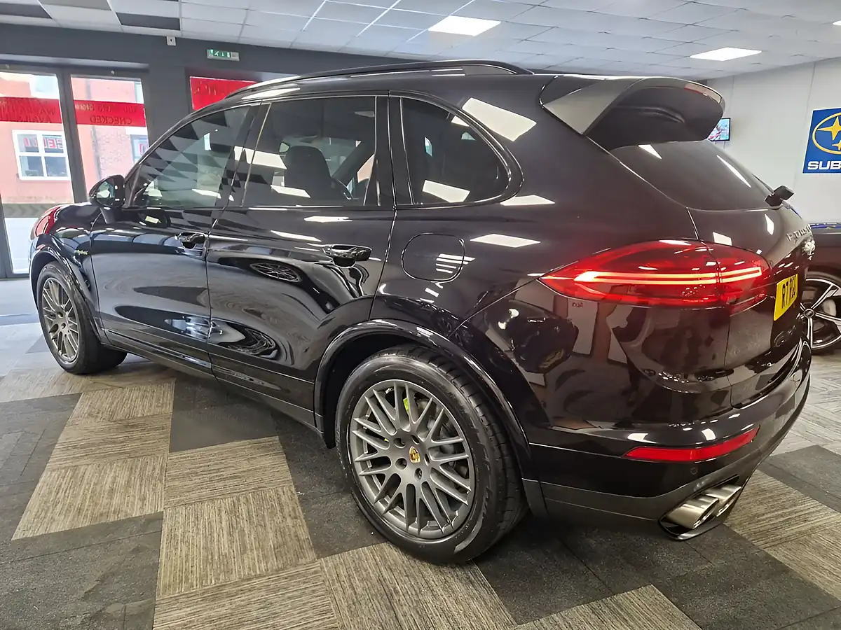 Used 2017 Porsche Cayenne Platinum Edition Black - Interior and Exterior details 4