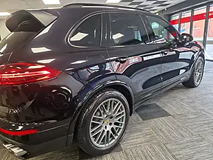 Used 2017 Porsche Cayenne Platinum Edition Black - Interior and Exterior details 7
