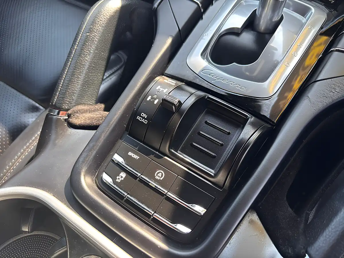 Used 2017 Porsche Cayenne S Black - Interior and Exterior details 15