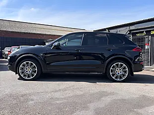 Used 2017 Porsche Cayenne S Black - Interior and Exterior details 3