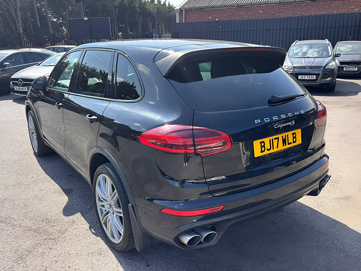 Used 2017 Porsche Cayenne S Black - Interior and Exterior details 4
