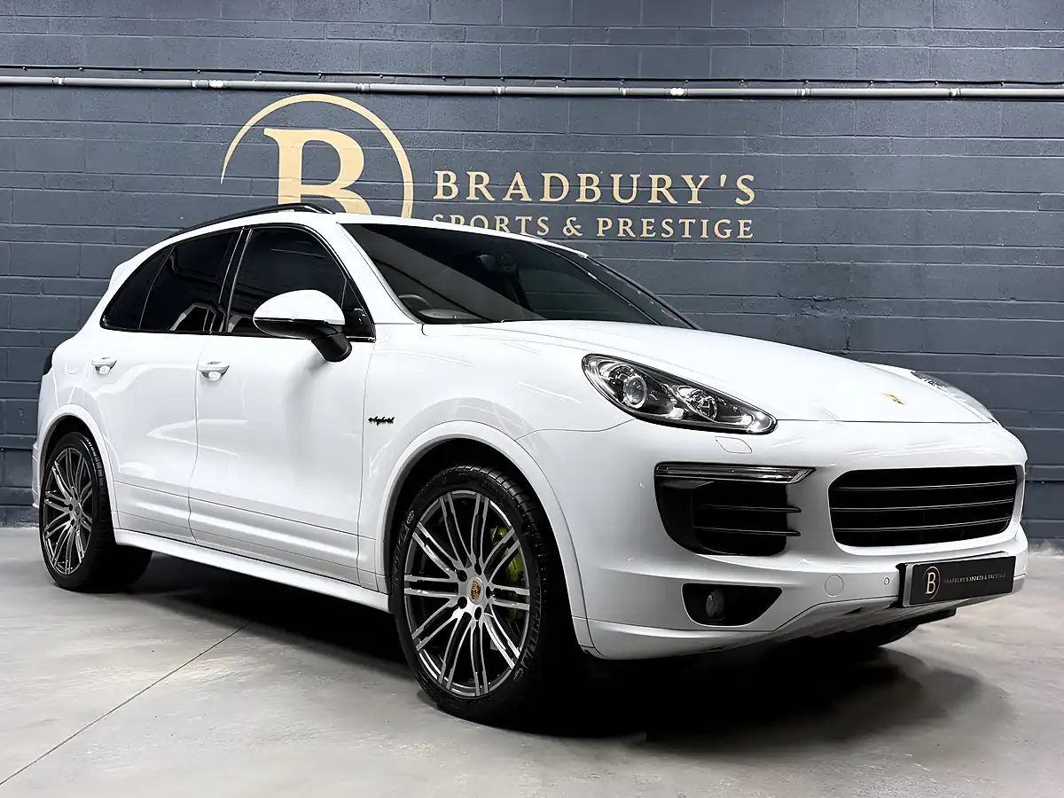 Used 2017 Porsche Cayenne S Platinum Edition White - Interior and Exterior details 14