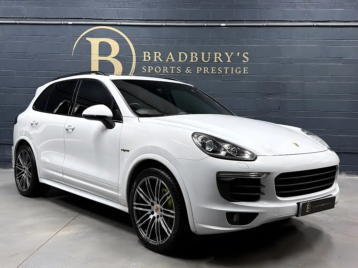 Used 2017 Porsche Cayenne S Platinum Edition White - Interior and Exterior details 15