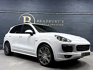 Used 2017 Porsche Cayenne S Platinum Edition White - Interior and Exterior details 16