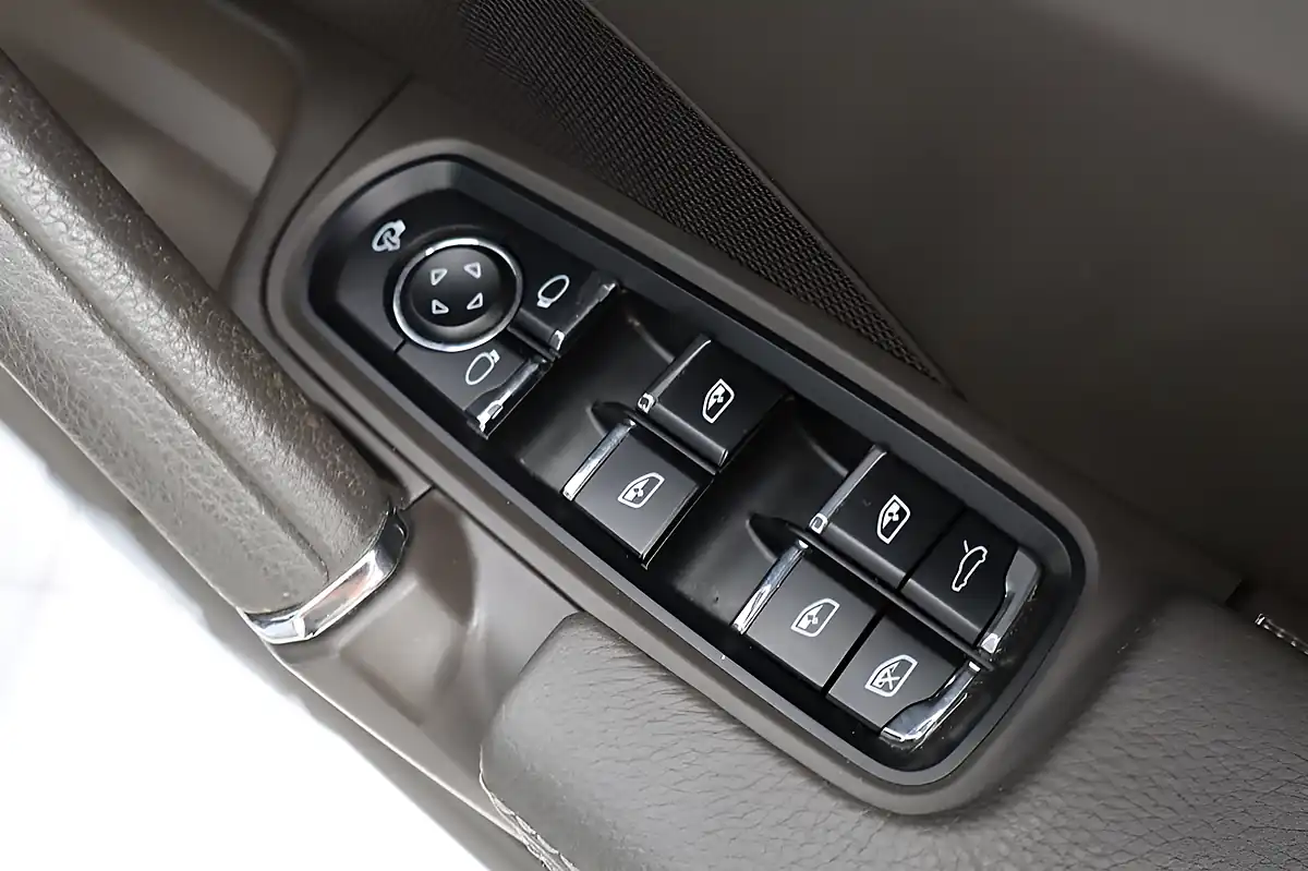 Used 2017 Porsche Cayenne S Platinum Edition White - Interior and Exterior details 13