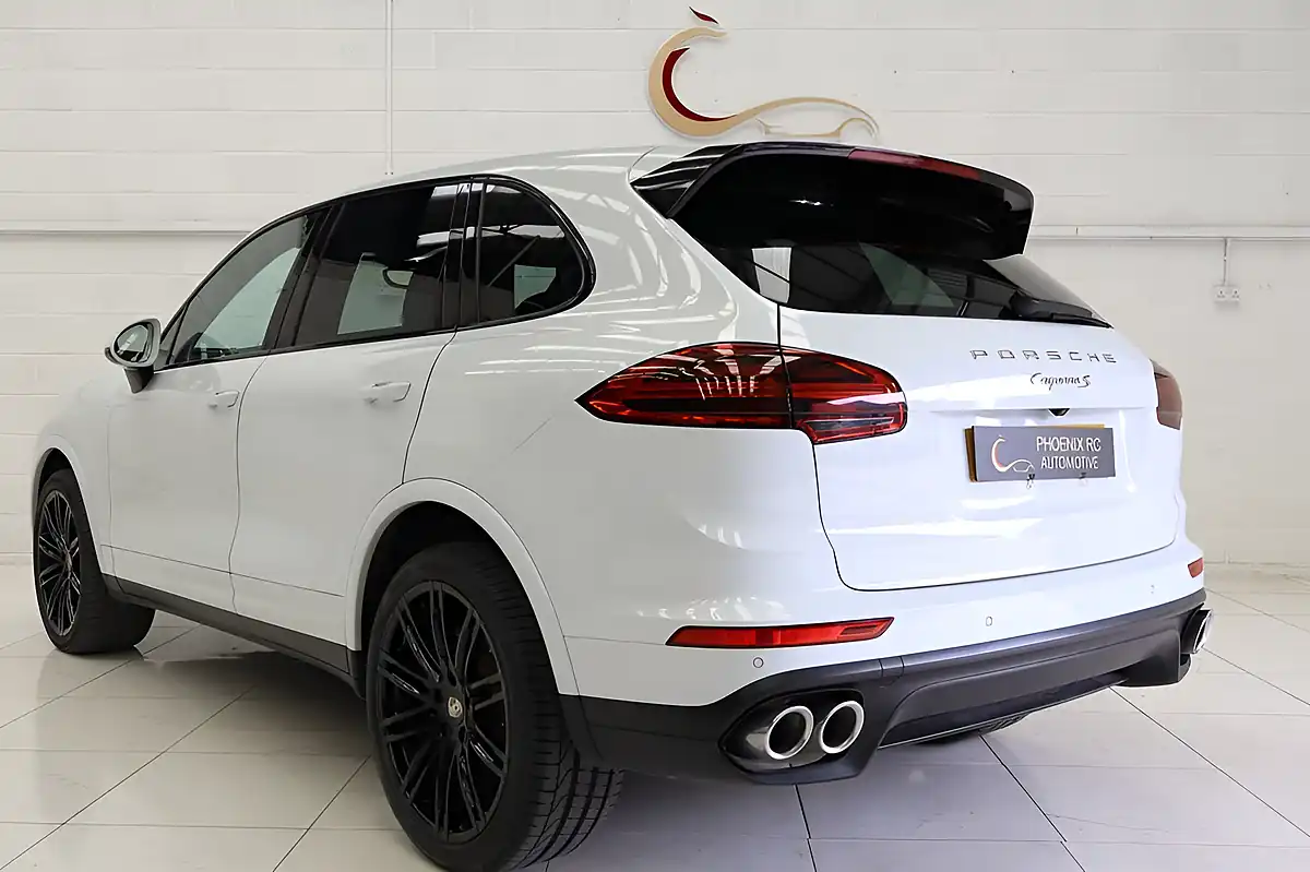 Used 2017 Porsche Cayenne S Platinum Edition White - Interior and Exterior details 4
