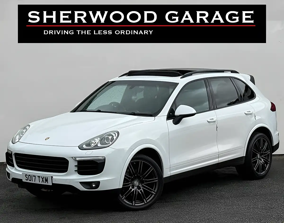 Used 2017 Porsche Cayenne White - Front View