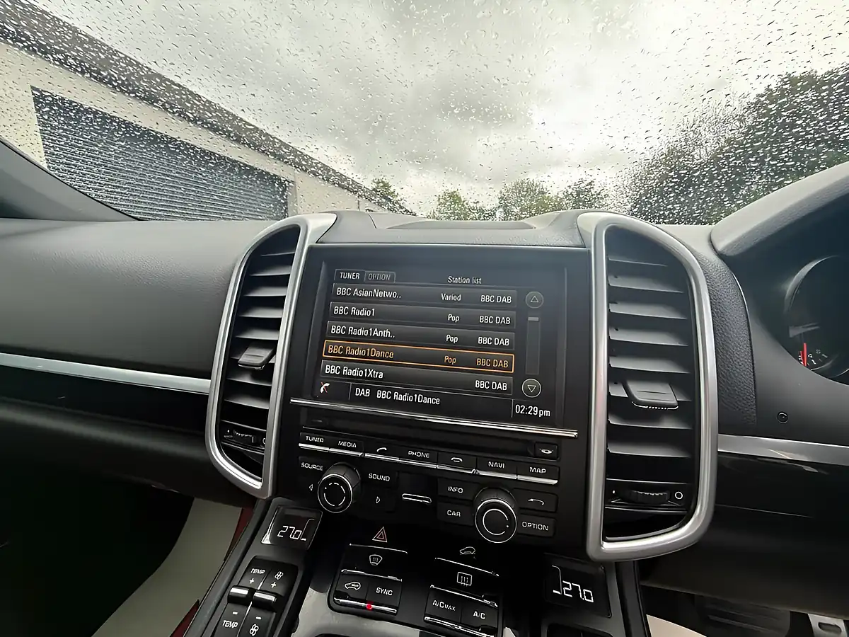 Used 2017 Porsche Cayenne White - Interior and Exterior details 15
