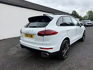 Used 2017 Porsche Cayenne White - Interior and Exterior details 4