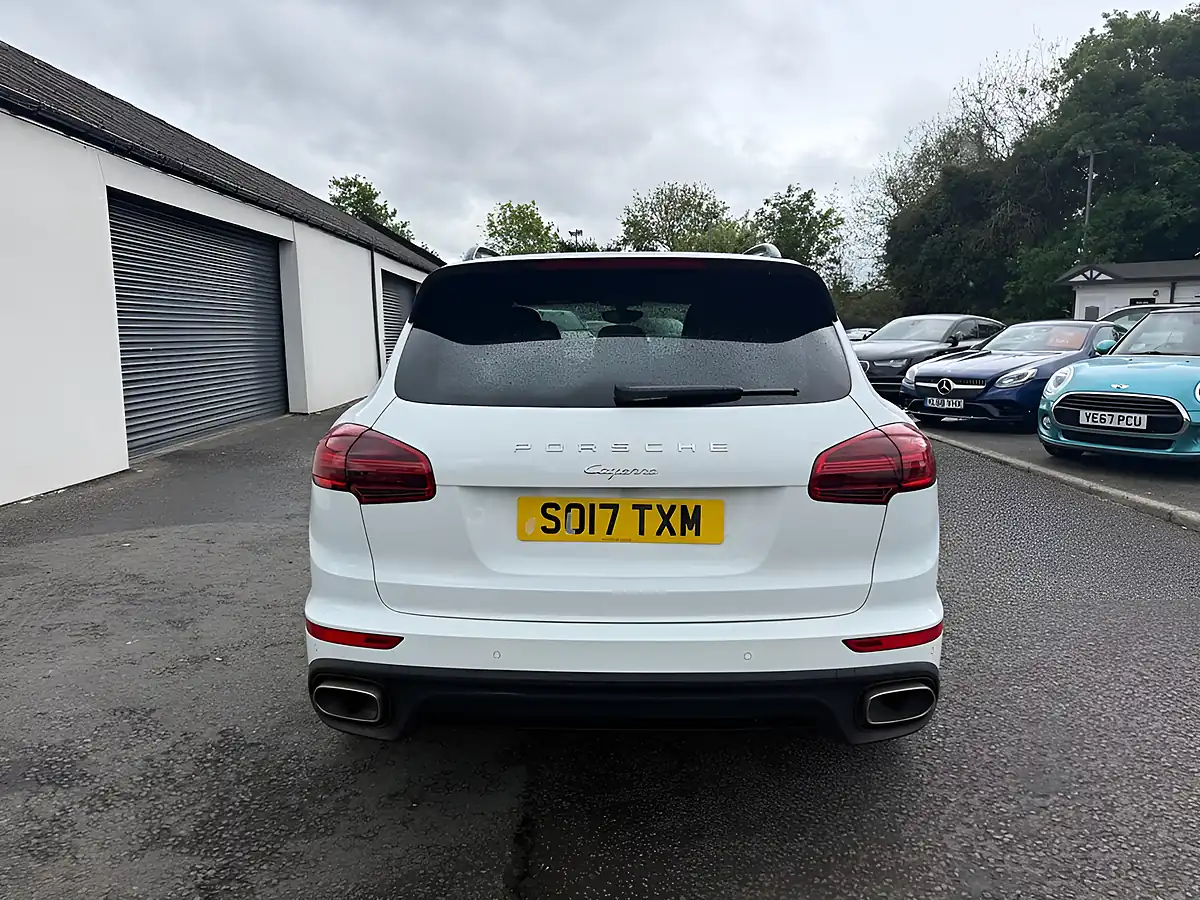 Used 2017 Porsche Cayenne White - Interior and Exterior details 5