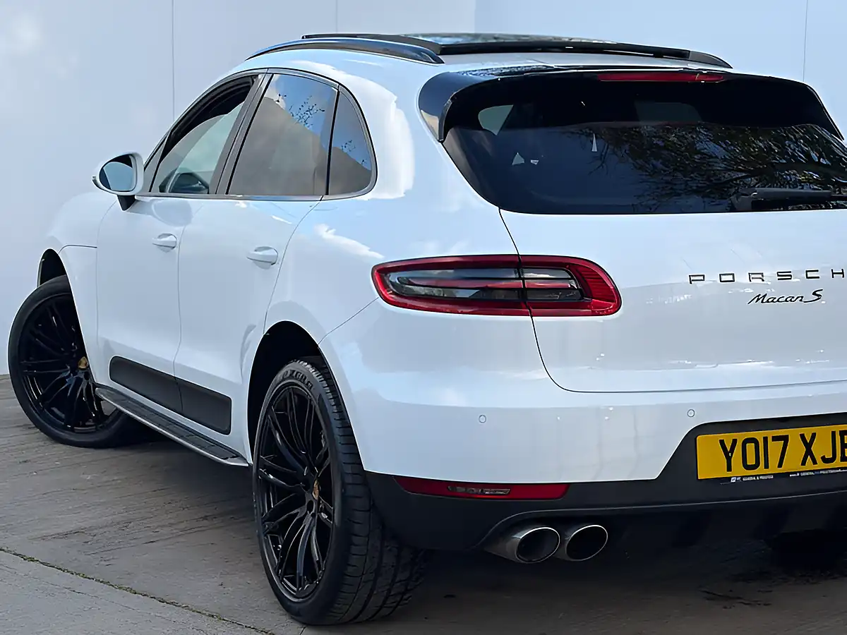 Used 2017 Porsche Macan Macan S White - Interior and Exterior details 14