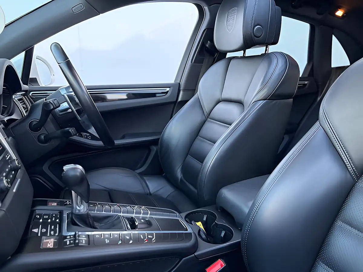 Used 2017 Porsche Macan Macan S White - Interior and Exterior details 19