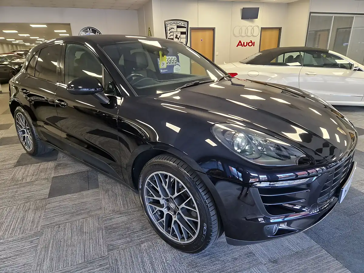 Used 2017 Porsche Macan S Black - Interior and Exterior details 2