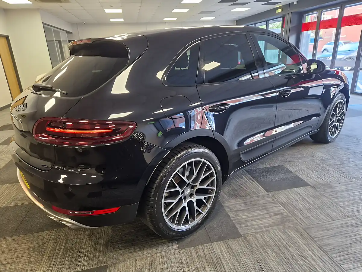 Used 2017 Porsche Macan S Black - Interior and Exterior details 3