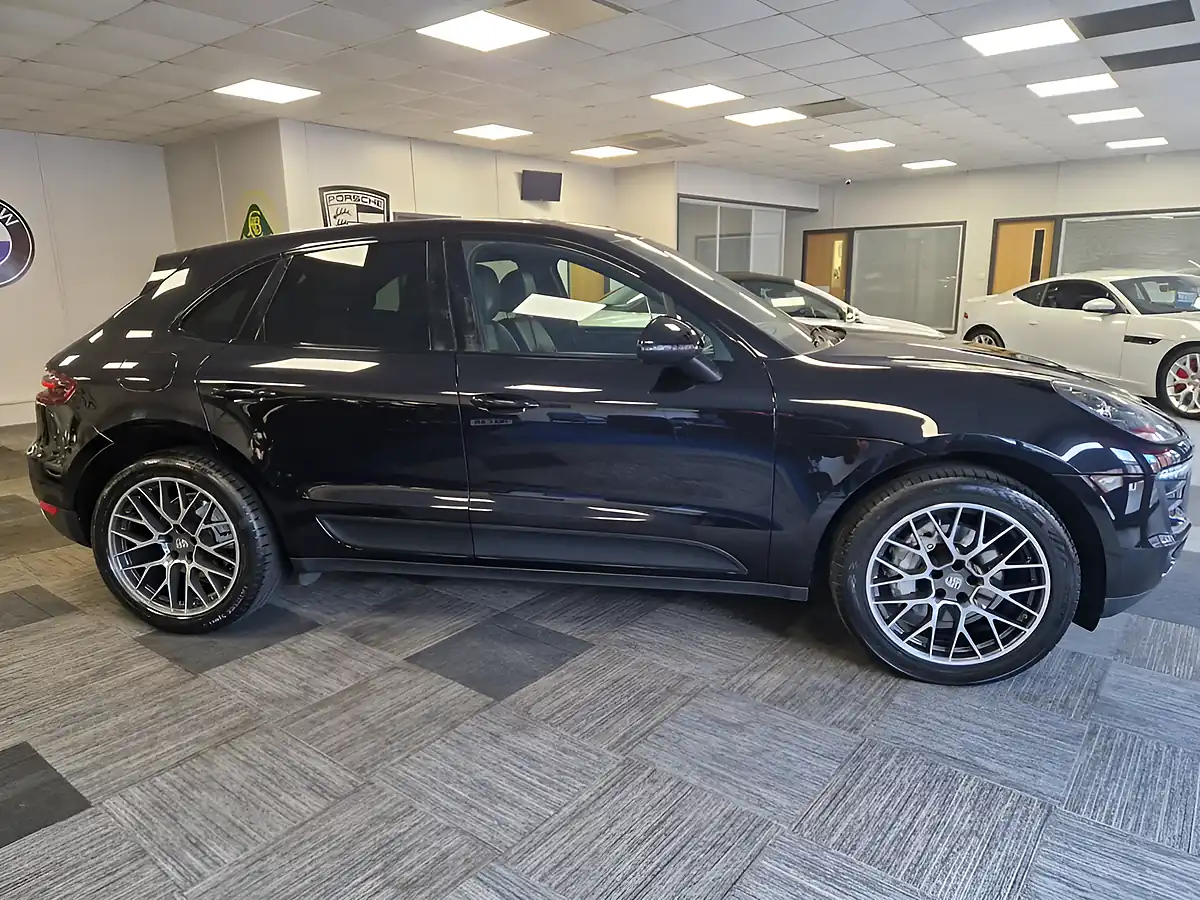 Used 2017 Porsche Macan S Black - Interior and Exterior details 6