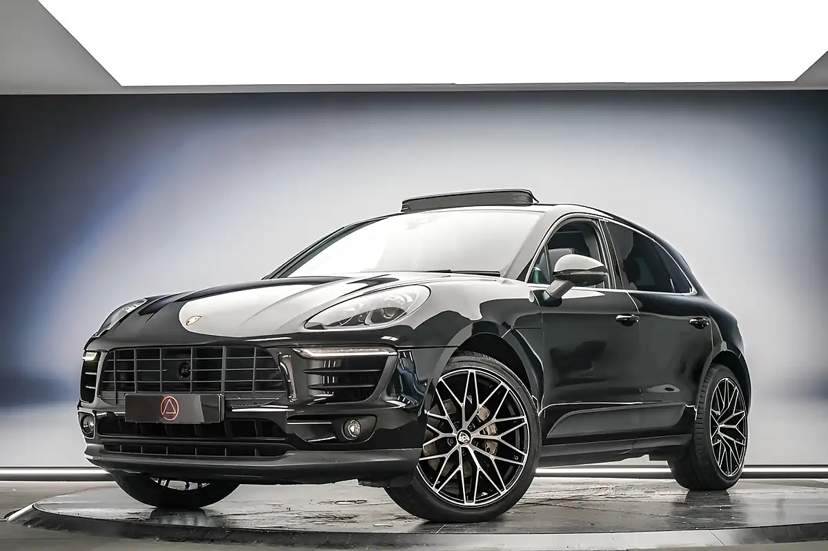 Used 2017 Porsche Macan S Black - Front View
