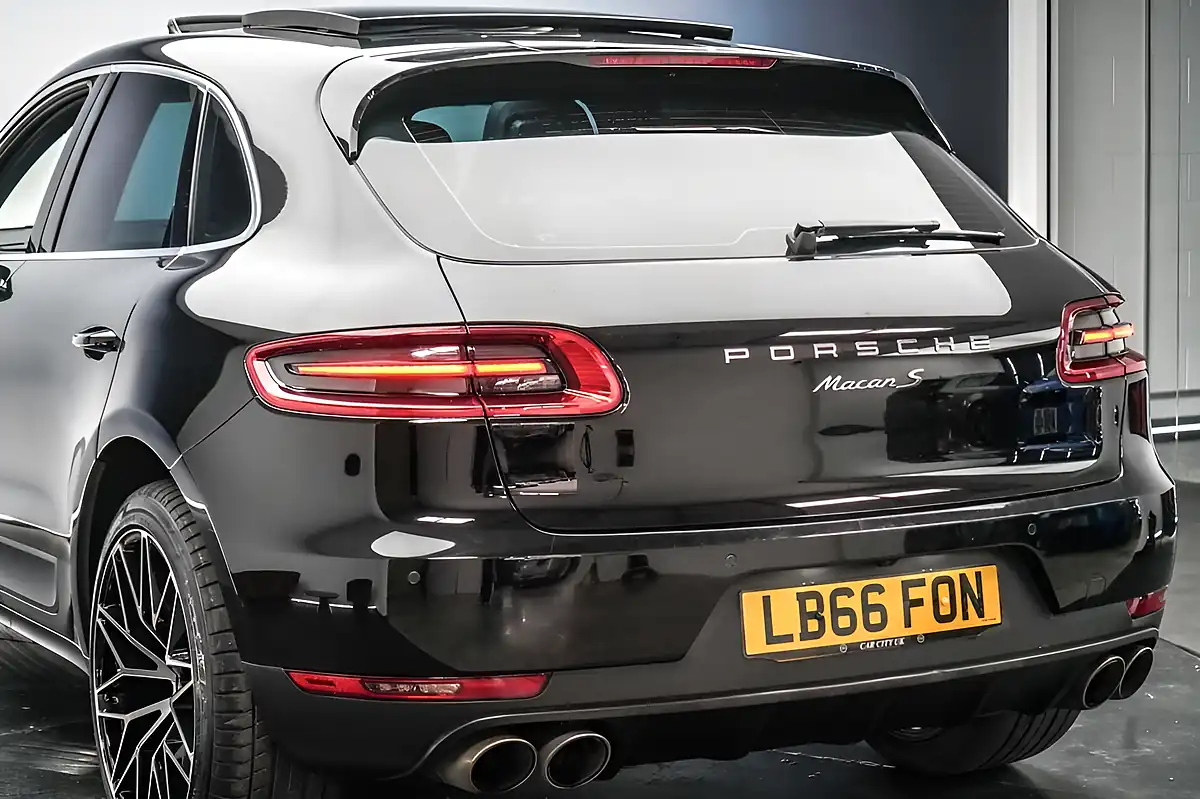 Used 2017 Porsche Macan S Black - Interior and Exterior details 11