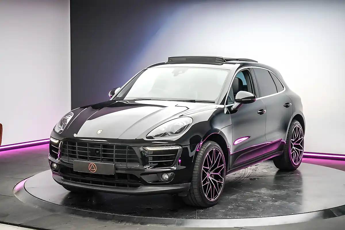 Used 2017 Porsche Macan S Black - Interior and Exterior details 13