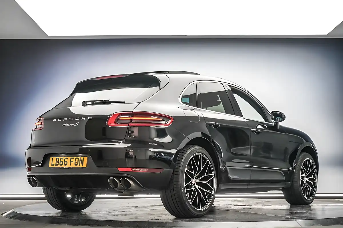 Used 2017 Porsche Macan S Black - Interior and Exterior details 3