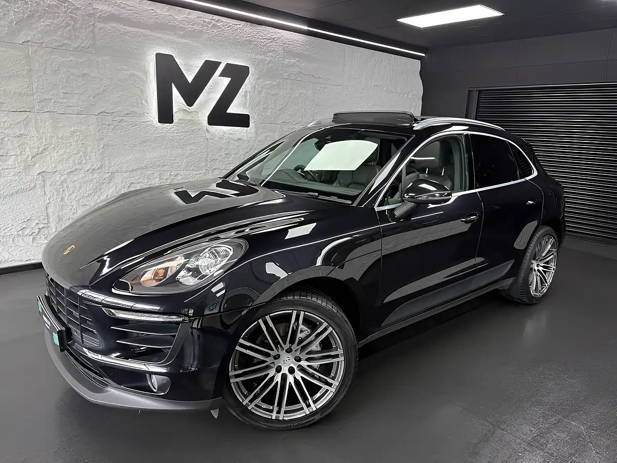 Used 2017 Porsche Macan S Black - Front View