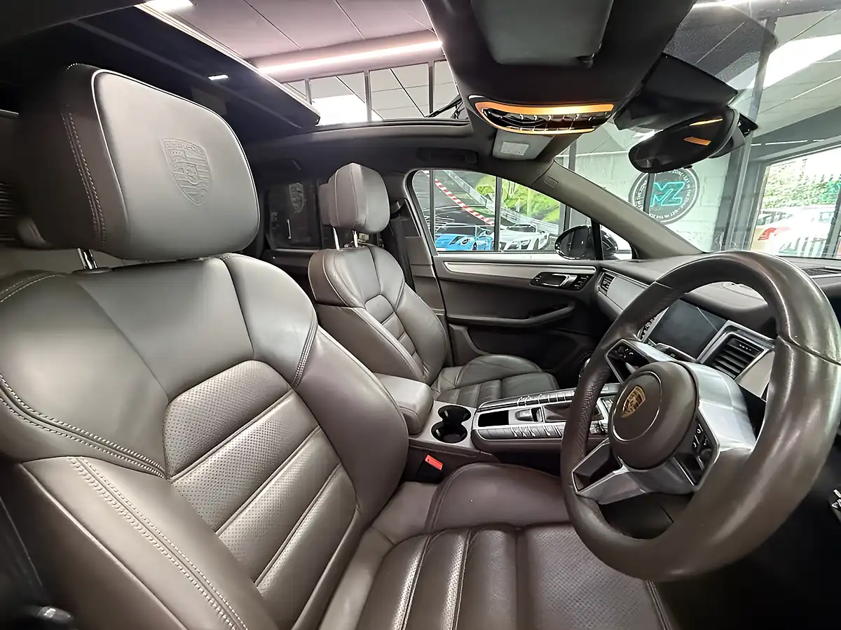 Used 2017 Porsche Macan S Black - Interior and Exterior details 10