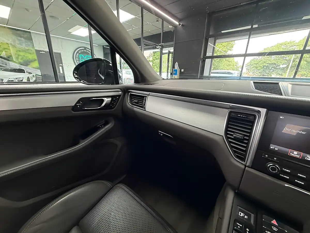 Used 2017 Porsche Macan S Black - Interior and Exterior details 13