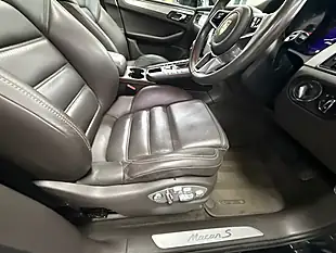 Used 2017 Porsche Macan S Black - Interior and Exterior details 7