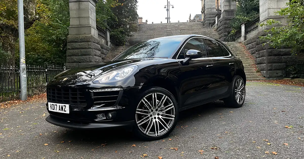 Used 2017 Porsche Macan S Black - Front View