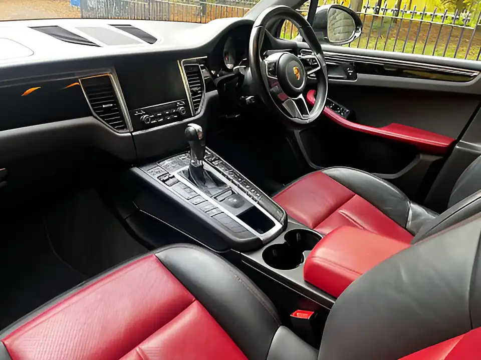 Used 2017 Porsche Macan S Black - Interior and Exterior details 13