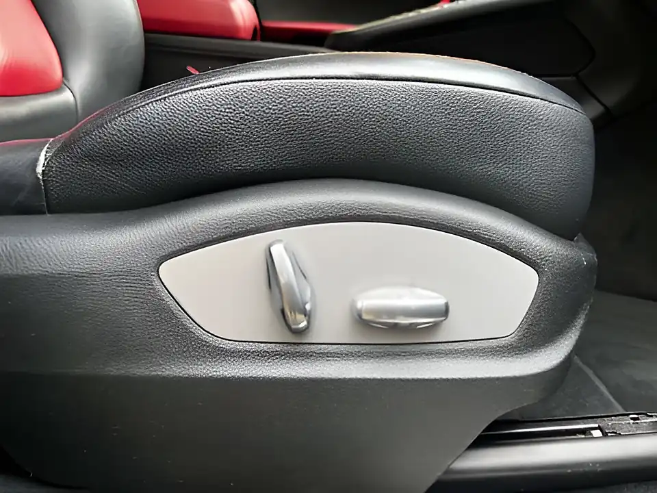 Used 2017 Porsche Macan S Black - Interior and Exterior details 18