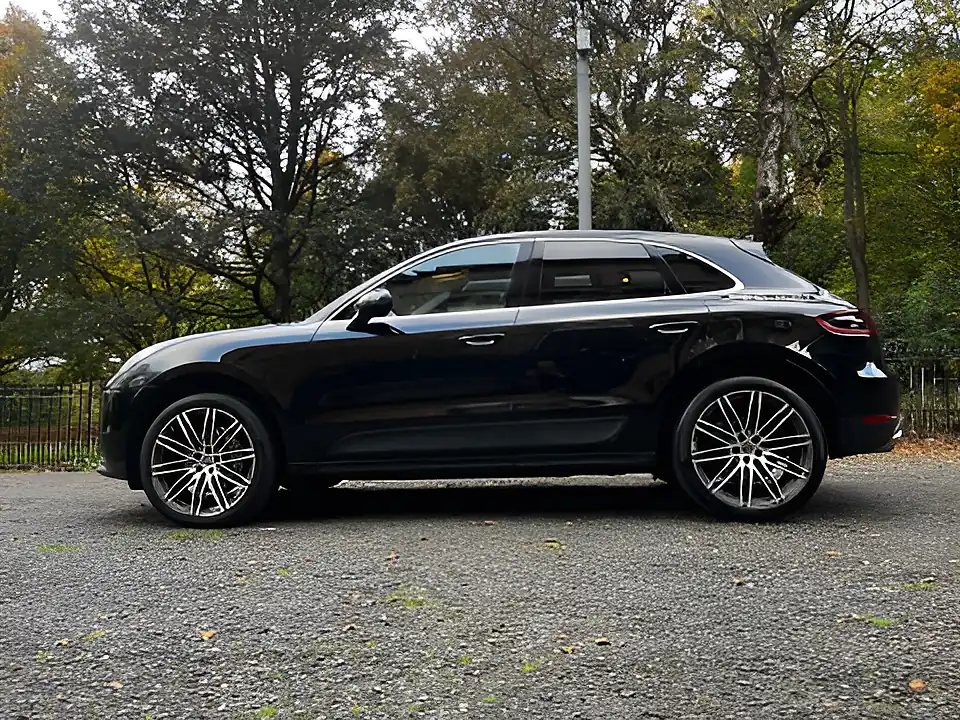 Used 2017 Porsche Macan S Black - Interior and Exterior details 2