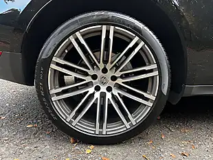 Used 2017 Porsche Macan S Black - Interior and Exterior details 9