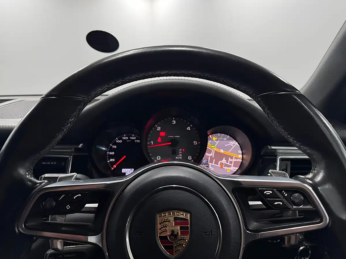 Used 2017 Porsche Macan S Black - Interior and Exterior details 16