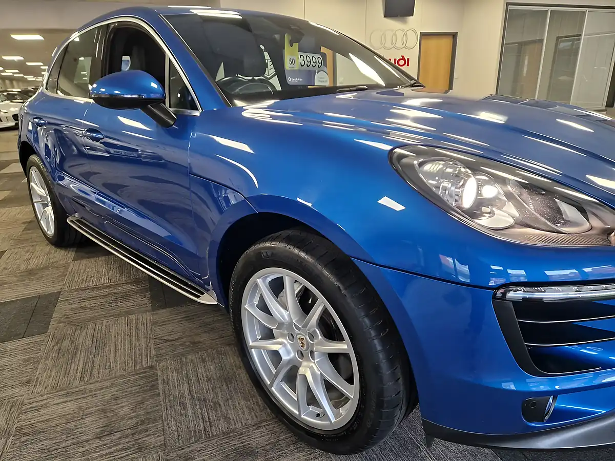 Used 2017 Porsche Macan S Blue - Interior and Exterior details 11