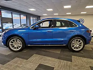 Used 2017 Porsche Macan S Blue - Interior and Exterior details 6