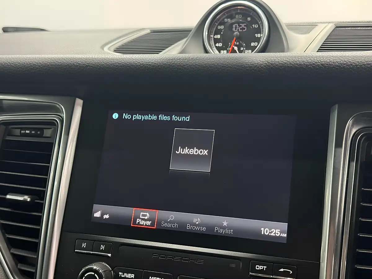Used 2017 Porsche Macan S Blue - Interior and Exterior details 11