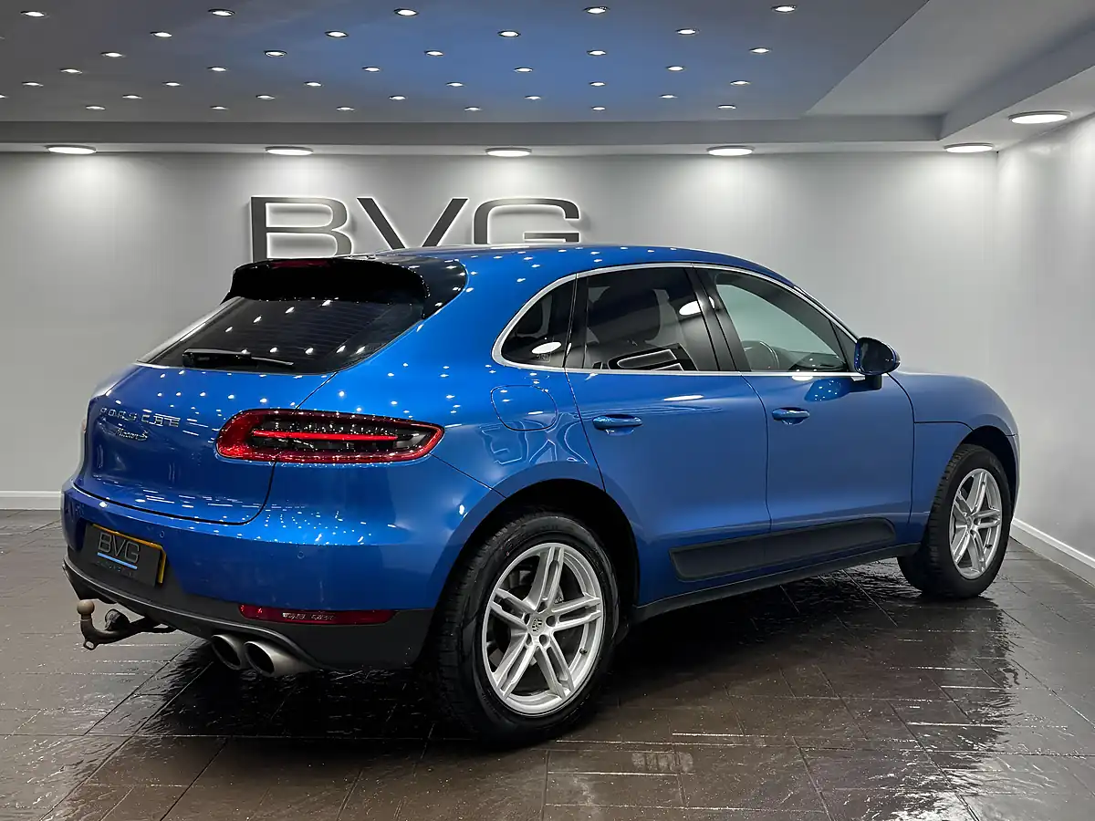 Used 2017 Porsche Macan S Blue - Interior and Exterior details 9